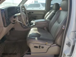 2004 GMC Yukon XL Denali with VIN 1GKFK66U84J258384, listed as a Copart auction lot 76179964 with 0 mi miles and Salvage Title. Bid and sale history available at carsss.com. Image 7.