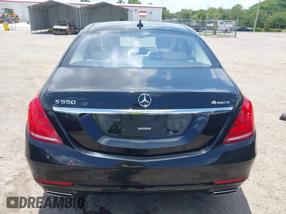 2016 Mercedes-Benz S 550 z VIN WDDUG8FB6GA235985, wystawiony jako IAAI lot #42389803 z przebiegiem 49 141 mil mil oraz . Historia ofert i sprzedaży dostępna na DreamBid. Obrazek 16.