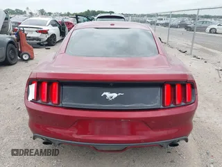 2015 Ford Mustang EcoBoost z VIN 1FA6P8THXF5349965, wystawiony jako IAAI lot #42107250 z przebiegiem 104 475 mil mil oraz . Historia ofert i sprzedaży dostępna na DreamBid. Obrazek 16.