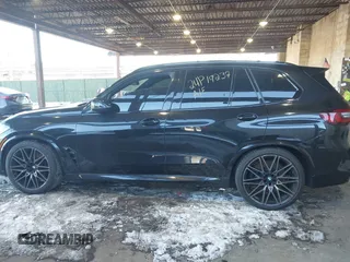 2022 BMW X5 M z VIN 5YMJU0C06N9L14251, wystawiony jako IAAI lot #40388936 z przebiegiem 59 561 mil mil oraz . Historia ofert i sprzedaży dostępna na DreamBid. Obrazek 14.