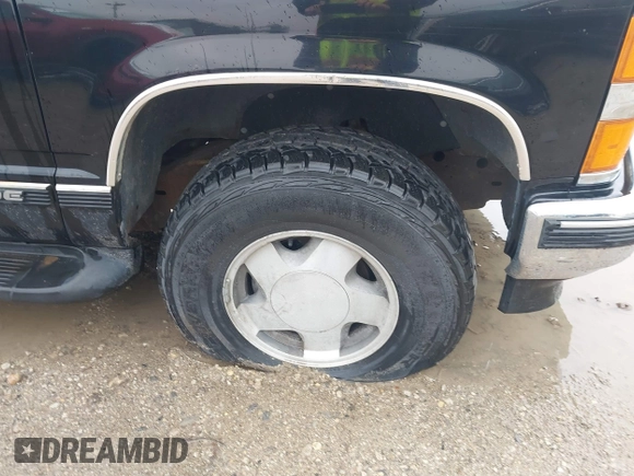 1999 Chevrolet Tahoe Z71 with VIN 1GNEK13R8XJ497892, listed as a IAAI auction lot 42120856 with 172,150 mi miles and . Bid and sale history available at DreamBid. Image 6.