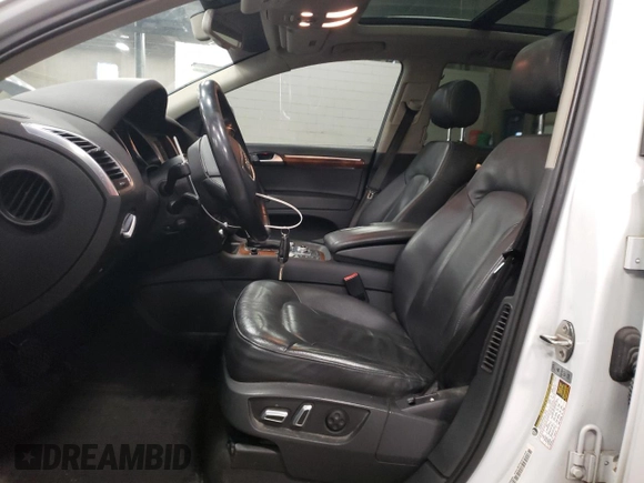 2014 Audi Q7 Premium Plus with VIN WA1LMAFE5ED010771, listed as a Copart auction lot 55587105 with 182,209 mi miles and Salvage title. Bid and sale history available at DreamBid. Image 7.