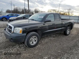 2005 Dodge Dakota ST with VIN 1D7HW22K65S250226, listed as a Copart auction lot 43694085 with 126,422 mi miles and Salvage Title. Bid and sale history available at carsss.com. Image 1.