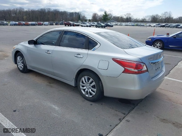 2013 Nissan Altima 2.5 S with VIN 1N4AL3APXDC902822, listed as a IAAI auction lot 41985895 with 193,307 mi miles. Bid and sale history available at carsss.com. Image 3.