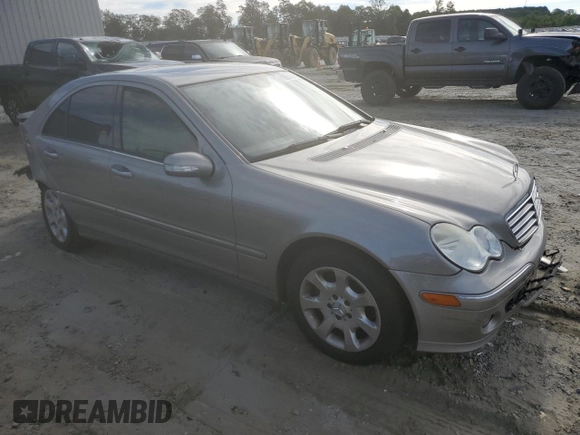 2006 Mercedes-Benz C 280 Luxury with VIN WDBRF54H16A882008, listed as a Copart auction lot 70201484 with 100,294 mi miles and Salvage Title. Bid and sale history available at DreamBid. Image 4.