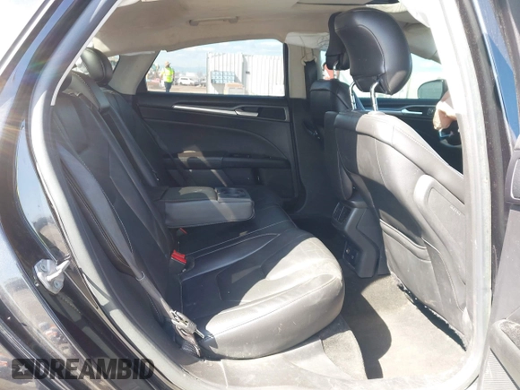 2014 Ford Fusion Titanium with VIN 3FA6P0K98ER163915, listed as a IAAI auction lot 41974577 with Not Provided miles. Bid and sale history available at carsss.com. Image 8.