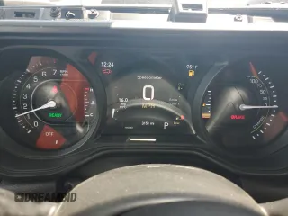2025 Jeep Wrangler Rubicon with VIN 1C4RJXR65SW602574, listed as a Copart auction lot 66235235 with 3,151 mi miles and Clean title. Bid and sale history available at DreamBid. Image 9.
