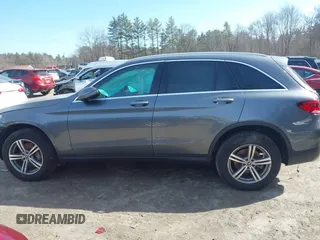 2022 Mercedes-Benz GLC 300 with VIN W1N0G8EBXNV333958, listed as a IAAI auction lot 41749098 with 45,935 mi miles and . Bid and sale history available at DreamBid. Image 14.