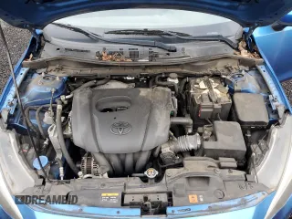 2016 Scion iA z VIN 3MYDLBZVXGY142781, wystawiony jako Copart lot #51987175 z przebiegiem 129 288 mil mil oraz Nie do naprawy • Non repairable. Historia ofert i sprzedaży dostępna na DreamBid. Obrazek 11.