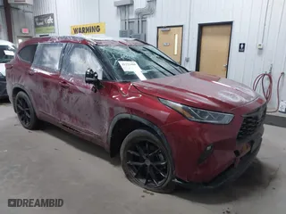 2023 Toyota Highlander L with VIN 5TDKDRBH1PS508179, listed as a IAAI auction lot 41222440 with 18,001 mi miles. Bid and sale history available at carsss.com. Image 1.