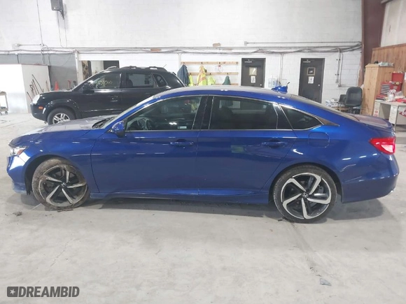 2018 Honda Accord Sedan Sport 1.5T with VIN 1HGCV1F32JA137721, listed as a IAAI auction lot 41849720 with 88,498 mi miles. Bid and sale history available at carsss.com. Image 14.
