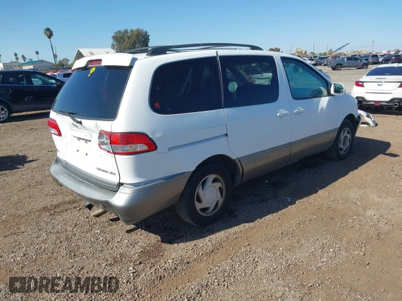 2002 Toyota Sienna LE with VIN 4T3ZF13C62U444564, listed as a IAAI auction lot 41515466 with 284,745 mi miles. Bid and sale history available at carsss.com. Image 4.