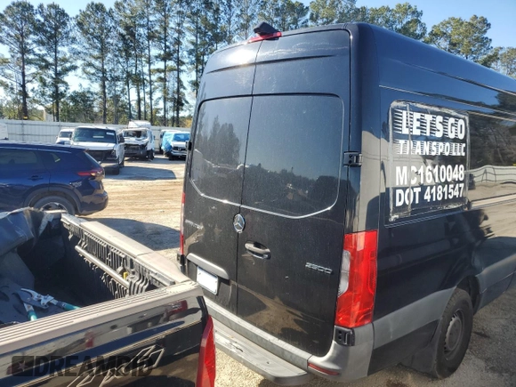 2020 Mercedes-Benz Sprinter Cargo with VIN W1W4ECHY9LT025081, listed as a Copart auction lot 87278744 with 111,933 mi miles and Clean Title. Bid and sale history available at carsss.com. Image 6.