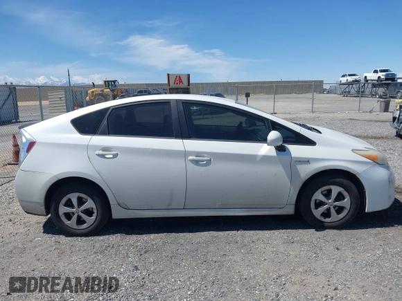 2013 Toyota Prius One with VIN JTDKN3DU7D0340440, listed as a IAAI auction lot 41940223 with 177,542 mi miles. Bid and sale history available at carsss.com. Image 13.