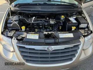 2005 Chrysler Town & Country LX with VIN 2C8GP44R15R541631, listed as a Copart auction lot 84458154 with 149,439 mi miles and Clean Title. Bid and sale history available at carsss.com. Image 7.