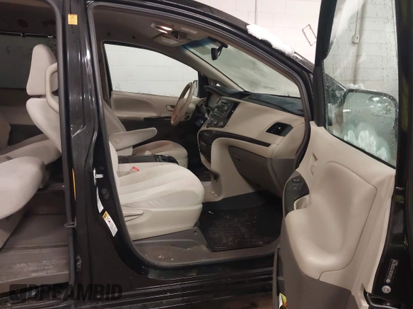 2012 Toyota Sienna LE with VIN 5TDJK3DC1CS036110, listed as a IAAI auction lot 41943807 with 255,111 mi miles. Bid and sale history available at carsss.com. Image 5.