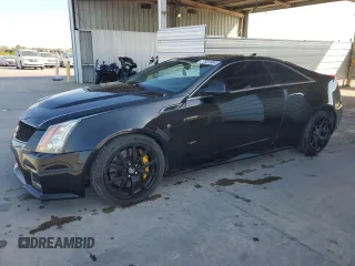 2014 Cadillac CTS-V z VIN 1G6DV1EP0E0109258, wystawiony jako Copart lot #77531994 z przebiegiem 74 808 mil mil oraz Szkody całkowita. Historia ofert i sprzedaży dostępna na DreamBid. Obrazek 1.