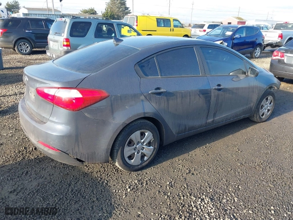 2016 Kia Forte LX with VIN KNAFK4A69G5463005, listed as a IAAI auction lot 41423285 with 204,118 mi miles. Bid and sale history available at carsss.com. Image 4.