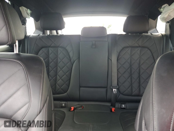 2024 BMW X5 xDrive40i z VIN 5UX23EU01R9T44676, wystawiony jako Copart lot #57216555 z przebiegiem Nie podano mil oraz Tytuł czysty. Historia ofert i sprzedaży dostępna na DreamBid. Obrazek 10.