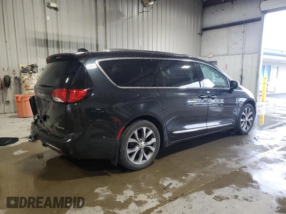 2017 Chrysler Pacifica Limited with VIN 2C4RC1GG8HR644659, listed as a Copart auction lot 60239555 with 94,311 mi miles and Salvage title. Bid and sale history available at DreamBid. Image 3.