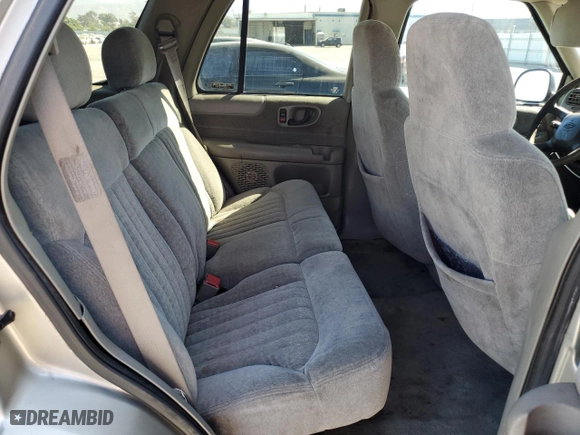 2000 Chevrolet Blazer LS with VIN 1GNCS13W3YK125255, listed as a Copart auction lot 67570164 with 188,315 mi miles and Salvage Title. Bid and sale history available at carsss.com. Image 12.