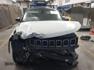 2019 Jeep Compass Trailhawk with VIN 3C4NJDDB8KT668110, listed as a IAAI auction lot 41700848 with 75,855 mi miles and . Bid and sale history available at carsss.com. Image 13.