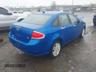 2011 Ford Focus SEL with VIN 1FAHP3HN5BW193929, listed as a IAAI auction lot 41964600 with 86,552 mi miles. Bid and sale history available at carsss.com. Image 4.