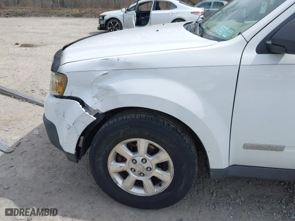2008 Mazda Tribute Touring with VIN 4F2CZ961X8KM28763, listed as a IAAI auction lot 42048490 with 158,361 mi miles. Bid and sale history available at carsss.com. Image 6.