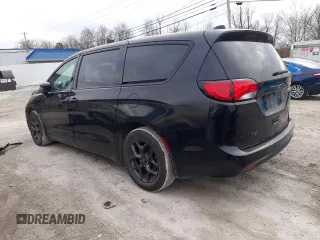 2019 Chrysler Pacifica Touring Plus z VIN 2C4RC1FG8KR706179, wystawiony jako Copart lot #44922065 z przebiegiem 66 083 mil mil oraz Szkoda całkowita • Salvage title. Historia ofert i sprzedaży dostępna na DreamBid. Obrazek 2.
