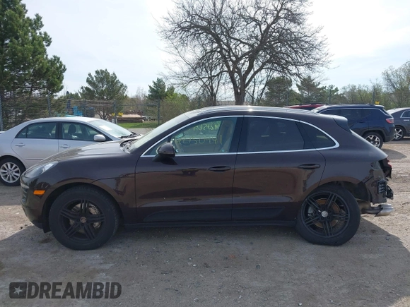 2016 Porsche Macan S with VIN WP1AB2A57GLB53955, listed as a IAAI auction lot 42150941 with 82,613 mi miles and . Bid and sale history available at DreamBid. Image 14.