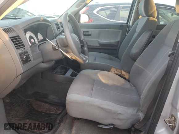2005 Dodge Dakota ST with VIN 1D7HE28K05S329305, listed as a Copart auction lot 42756455 with 101,545 mi miles and Salvage Title. Bid and sale history available at DreamBid. Image 7.