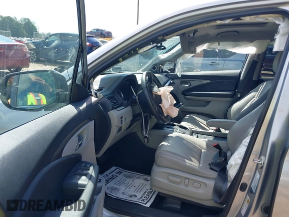 2020 Honda Ridgeline RTL with VIN 5FPYK3F5XLB025857, listed as a IAAI auction lot 42307343 with 97,262 mi miles and . Bid and sale history available at DreamBid. Image 5.