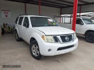 2008 Nissan Pathfinder S with VIN 5N1AR18U68C651436, listed as a IAAI auction lot 41950563 with 320,070 mi miles. Bid and sale history available at carsss.com. Image 1.