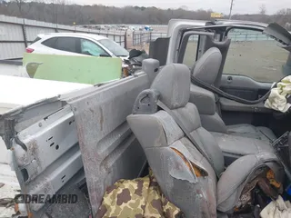 2008 Ford F-150 XL z VIN 1FTRF12W68KE70627, wystawiony jako IAAI lot #41448219 z przebiegiem Nie podano mil oraz . Historia ofert i sprzedaży dostępna na DreamBid. Obrazek 8.