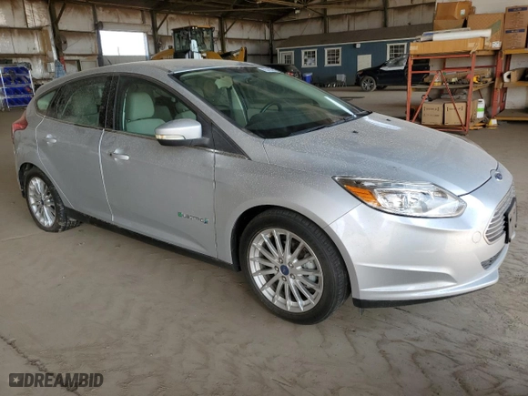 2013 Ford Focus Electric with VIN 1FADP3R47DL172119, listed as a Copart auction lot 65436844 with 46,729 mi miles and Clean Title. Bid and sale history available at carsss.com. Image 4.