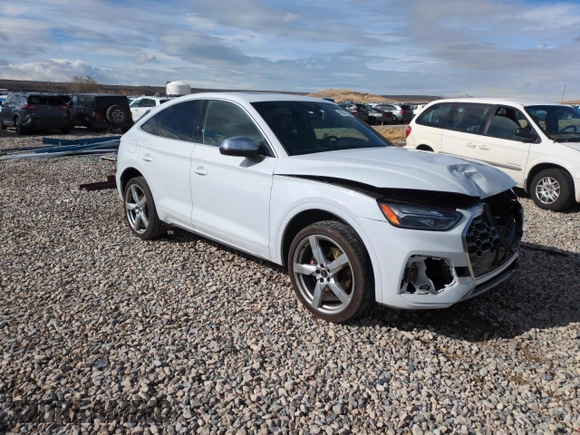 2021 Audi SQ5 Sportback Premium with VIN WA114AFY7M2081188, listed as a Copart auction lot 45051835 with 26,879 mi miles and Salvage Title. Bid and sale history available at DreamBid. Image 4.