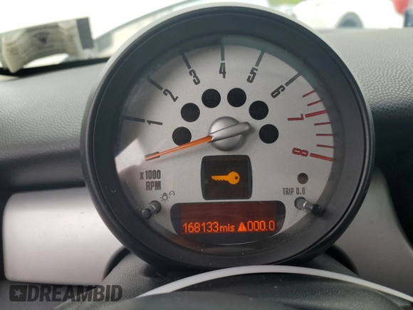 2011 MINI Hardtop с VIN WMWSU3C59BT099244, выставлен на аукционе Copart как лот 43682064 с пробегом 168 133 миль миль и Чистый • Clean title. История ставок и продаж доступна на DreamBid. Изображение 9.