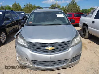 2016 Chevrolet Traverse LS z VIN 1GNKRFKD0GJ224561, wystawiony jako IAAI lot #42183233 z przebiegiem 245 355 mil mil oraz . Historia ofert i sprzedaży dostępna na DreamBid. Obrazek 12.