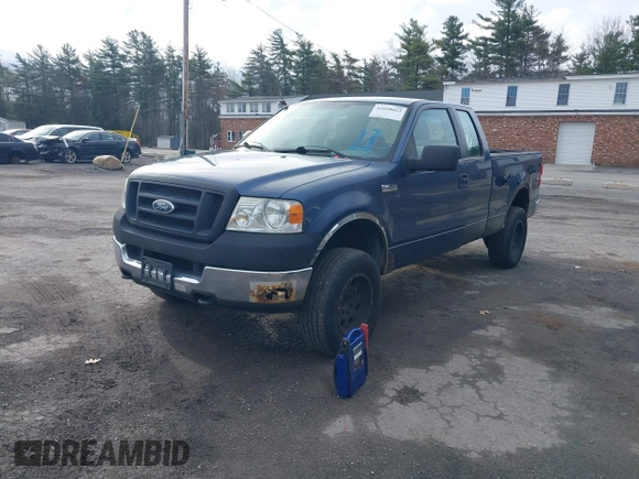 2005 Ford F-150 STX with VIN 1FTRX14W15FB47147, listed as a IAAI auction lot 42028662 with 174,354 mi miles. Bid and sale history available at carsss.com. Image 2.