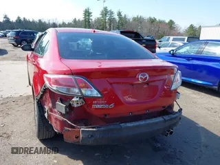 2009 Mazda 6 i Grand Touring with VIN 1YVHP82A495M04111, listed as a IAAI auction lot 42031522 with 251,839 mi miles. Bid and sale history available at carsss.com. Image 6.