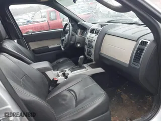 2010 Mercury Mariner Premier with VIN 4M2CN8HG4AKJ02111, listed as a IAAI auction lot 41423963 with 246,600 mi miles. Bid and sale history available at carsss.com. Image 5.