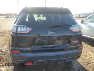 2019 Jeep Cherokee Trailhawk Elite with VIN 1C4PJMBX7KD418077, listed as a Copart auction lot 80484734 with 72,195 mi miles and Clean Title. Bid and sale history available at carsss.com. Image 6.