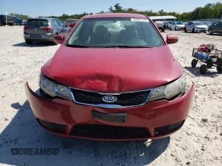 2013 Kia Forte EX with VIN KNAFU4A25D5682191, listed as a Copart auction lot 70066134 with 118,587 mi miles and Clean Title. Bid and sale history available at carsss.com. Image 5.