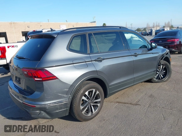 2024 Volkswagen Tiguan S с VIN 3VVRB7AX2RM053669, выставлен на аукционе IAAI как лот 41461526 с пробегом 33 358 миль миль и . История ставок и продаж доступна на DreamBid. Изображение 4.