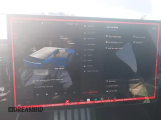 2024 Tesla Cybertruck с VIN 7G2CEHED8RA029960, выставлен на аукционе IAAI как лот 41829549 с пробегом 5 161 миль миль и . История ставок и продаж доступна на DreamBid. Изображение 18.