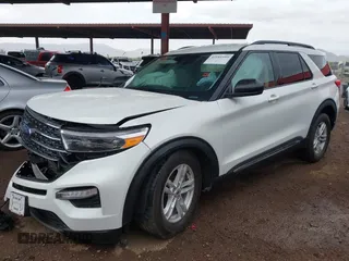 2022 Ford Explorer XLT z VIN 1FMSK7DH0NGB25926, wystawiony jako IAAI lot #42181595 z przebiegiem 15 063 mil mil oraz . Historia ofert i sprzedaży dostępna na DreamBid. Obrazek 2.
