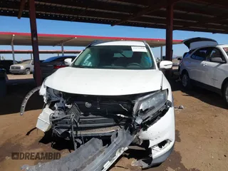 2016 Nissan Rogue SV with VIN KNMAT2MV0GP709770, listed as a IAAI auction lot 41676460 with 116,497 mi miles. Bid and sale history available at carsss.com. Image 12.