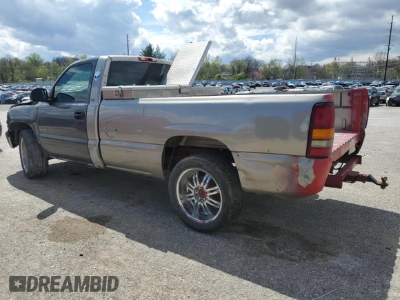 2000 Chevrolet Silverado 1500 with VIN 1GCEK14V7YE221413, listed as a Copart auction lot 48989804 with 0 mi miles and Non Repairable. Bid and sale history available at carsss.com. Image 2.