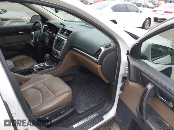 2016 GMC Acadia SLT with VIN 1GKKRRKD7GJ115142, listed as a IAAI auction lot 42129244 with 173,905 mi miles. Bid and sale history available at carsss.com. Image 5.