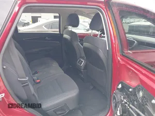 2016 Kia Sorento LX with VIN 5XYPGDA59GG180661, listed as a IAAI auction lot 42068449 with 158,463 mi miles. Bid and sale history available at carsss.com. Image 8.